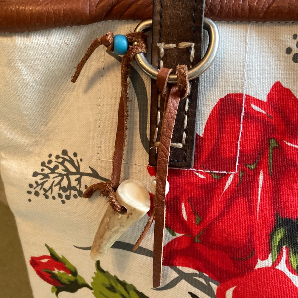 LAST CALL!! TOTEM SALVAGED Rose Hobo Bag with Studded Leather Handles - EUC - Picture 2 of 11